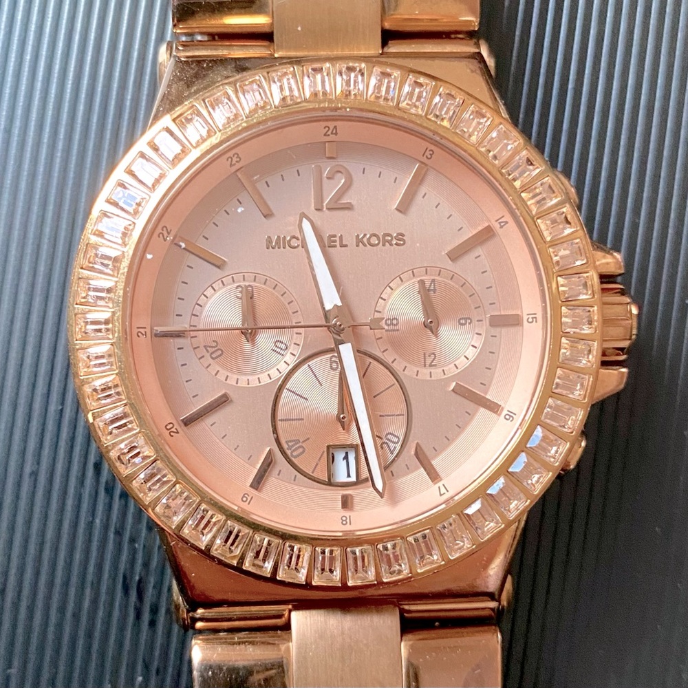 Micheal Kors rose gold watch